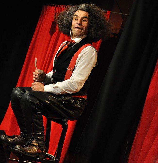 Buno circus solo
