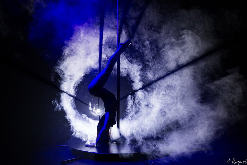 pole dance